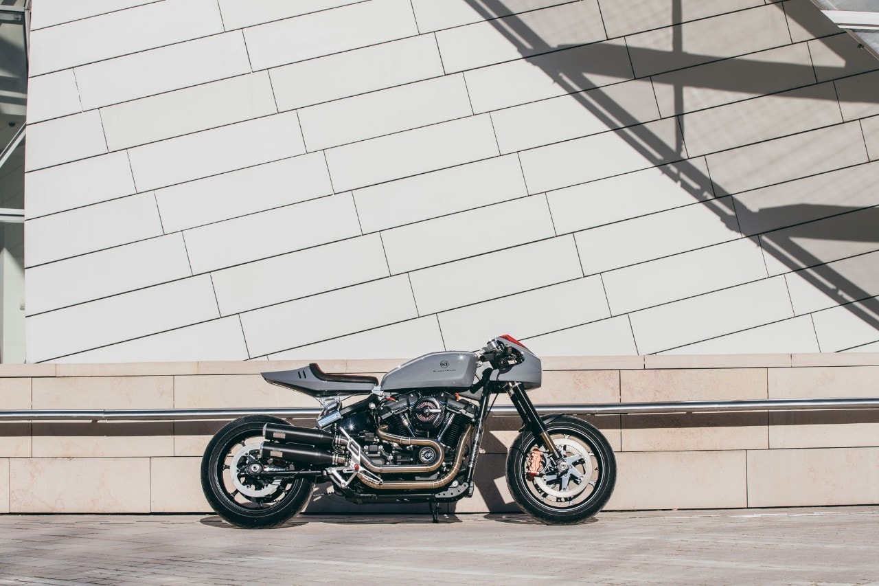 I ragazzi di Blacktrack Motors non si sono limitati all’estetica, ma hanno messo mano anche al motore e installato nuovi terminali Jekill & Hyde. Ora la BT-03 è in grado di erogare ben 105 CV!